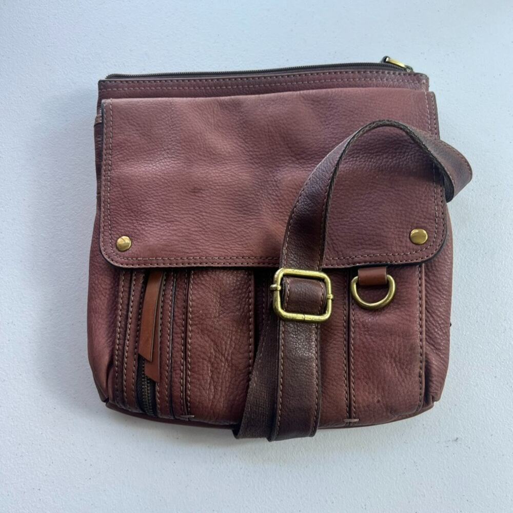 Fossil Morgan Traveler Messenger Crossbody Bag Leather Purse Brown Key Charm Fob - Picture 13 of 13